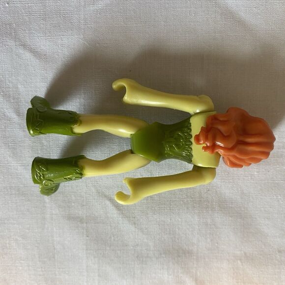 Poison Ivy And Scare Crow Action Figures 3” Tall - Picture 8 of 8